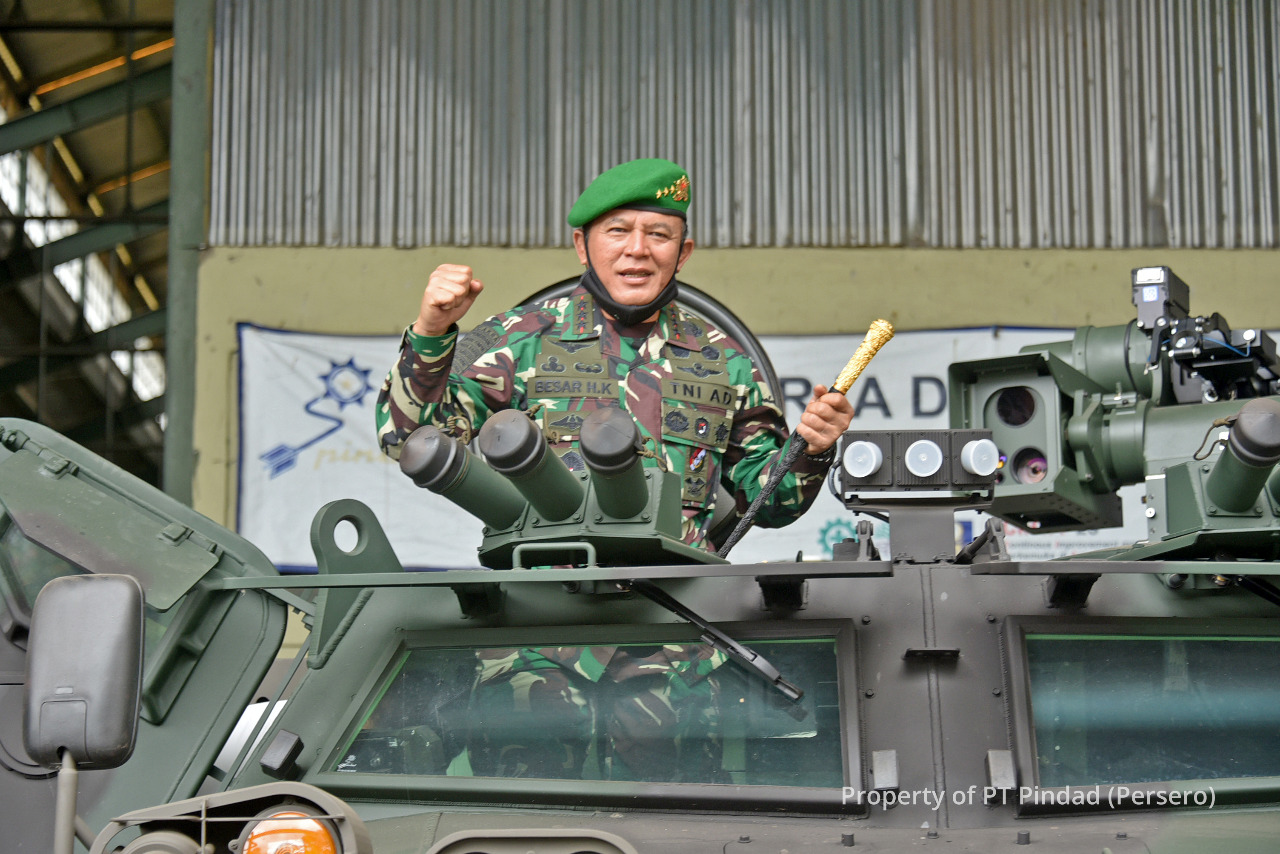 Danpussenif Tinjau Fasilitas produksi Kendaraan hingga Senjata Pindad