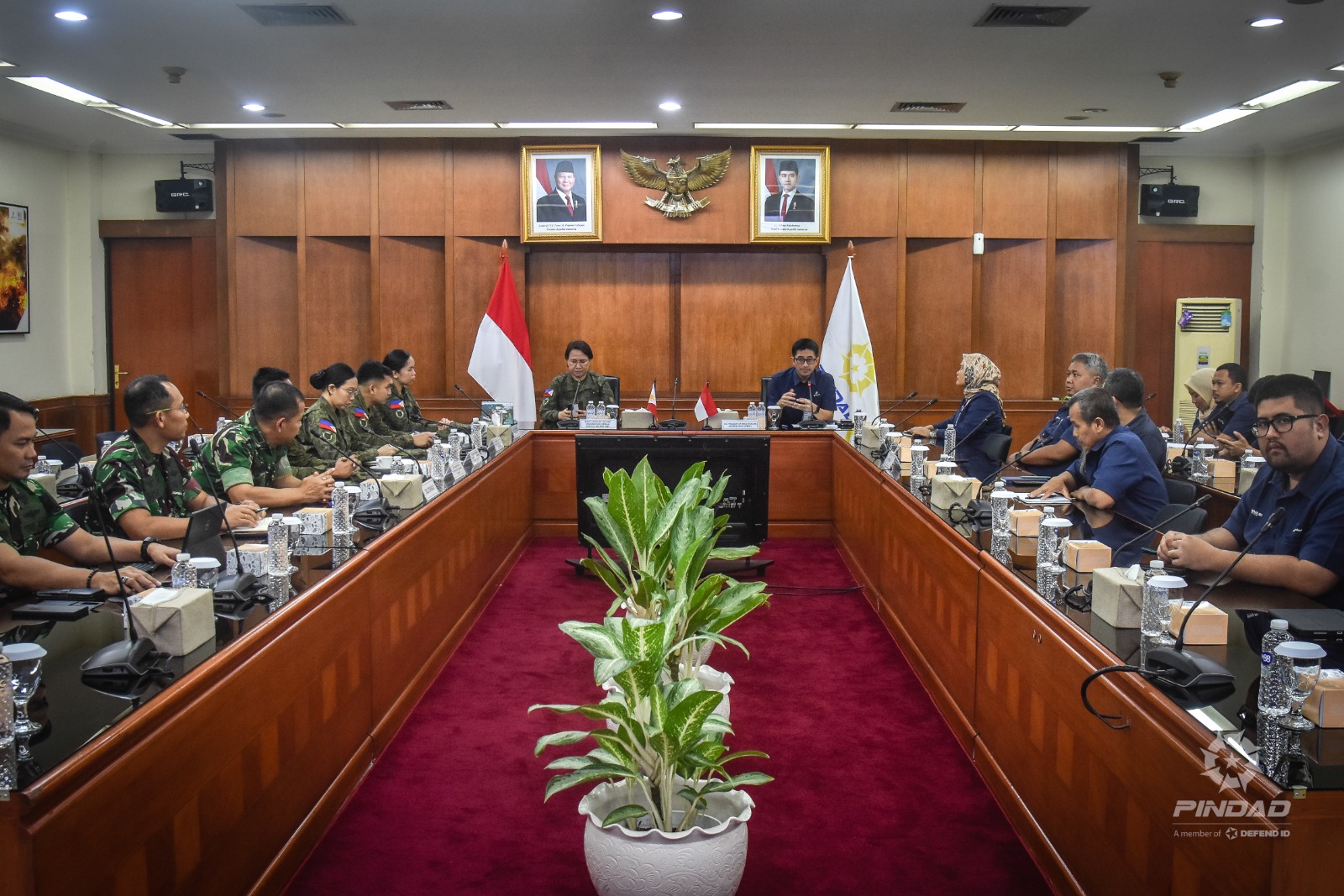 Perdalam Riset dan Pengembangan Indhan, Delegasi Militer Filipina Kunjungi PT Pindad