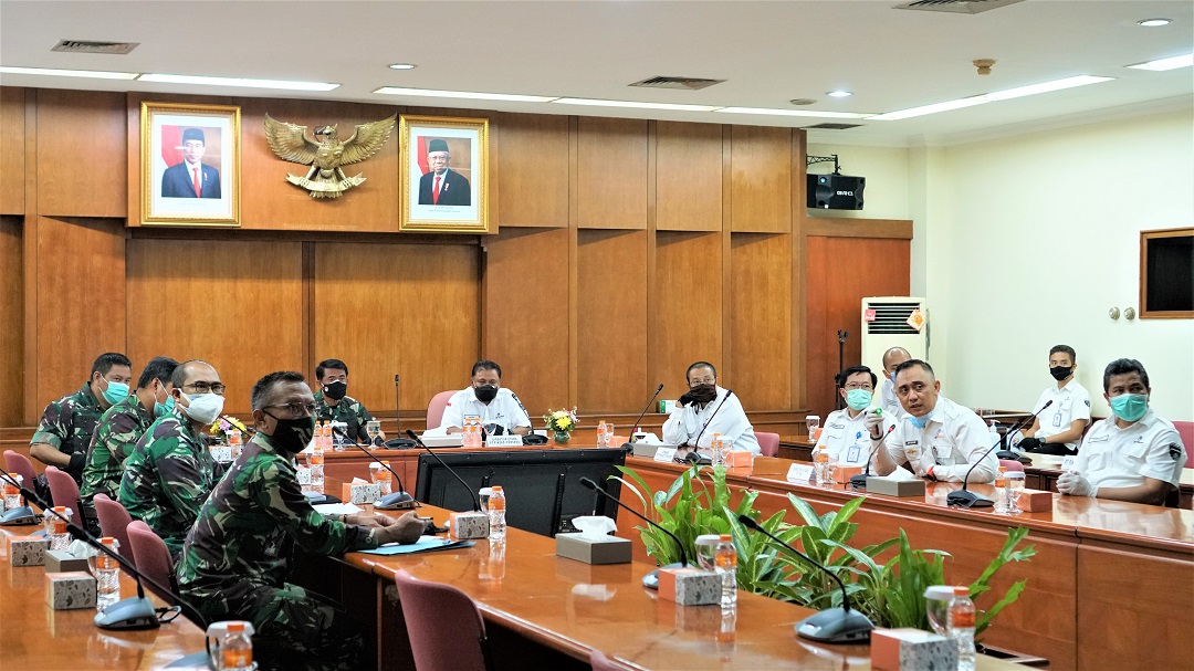 Dirjen Kuathan Beserta Tim Lakukan Validasi & Tinjau Ventilator Produksi Pindad