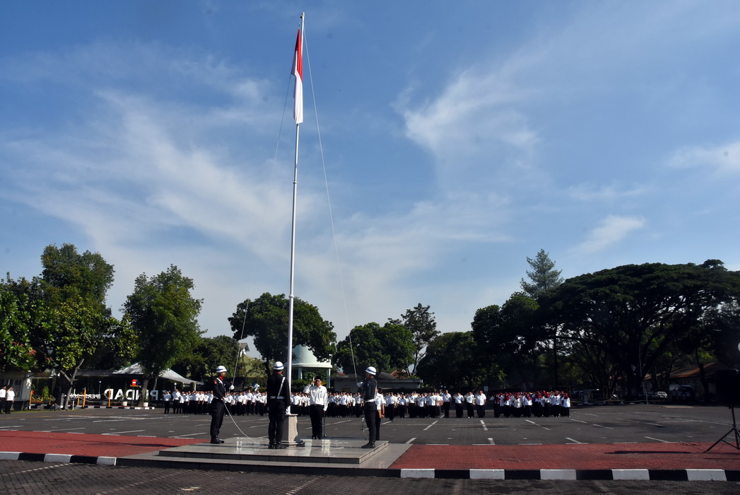 Pindad Gelar Upacara Memperingati Hari Pahlawan