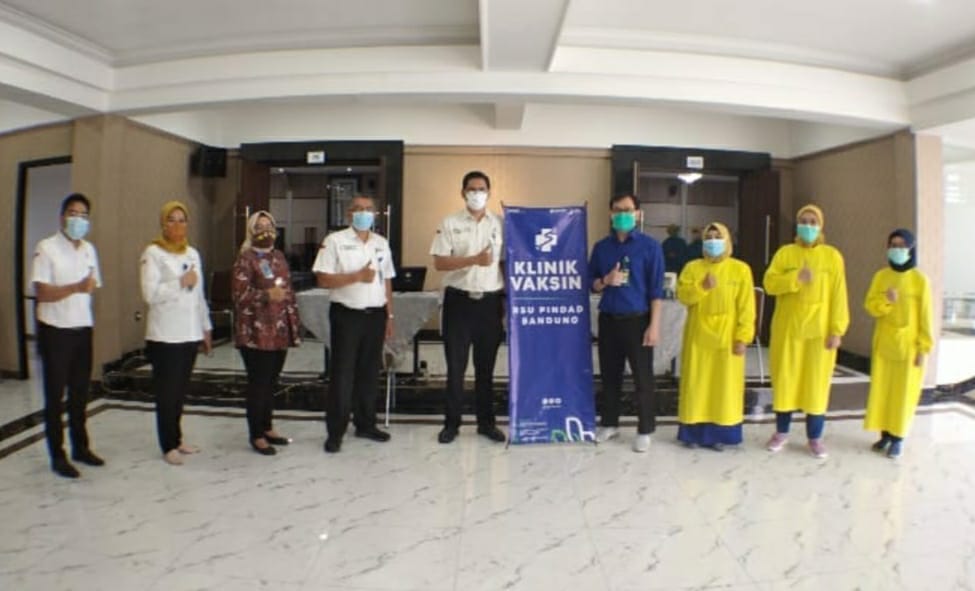 RSU Pindad Bandung Lakukan Vaksinasi Kepada Tenaga Kesehatan di Kota Bandung