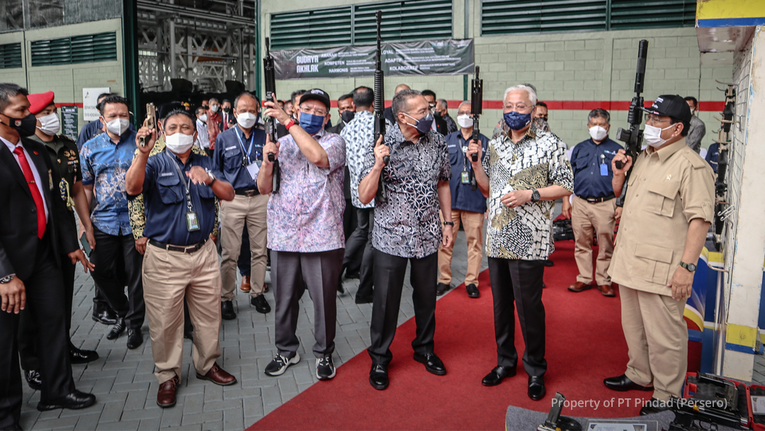 Didampingi Menhan RI, Perdana Menteri Malaysia Tinjau Fasilitas Produksi Pindad