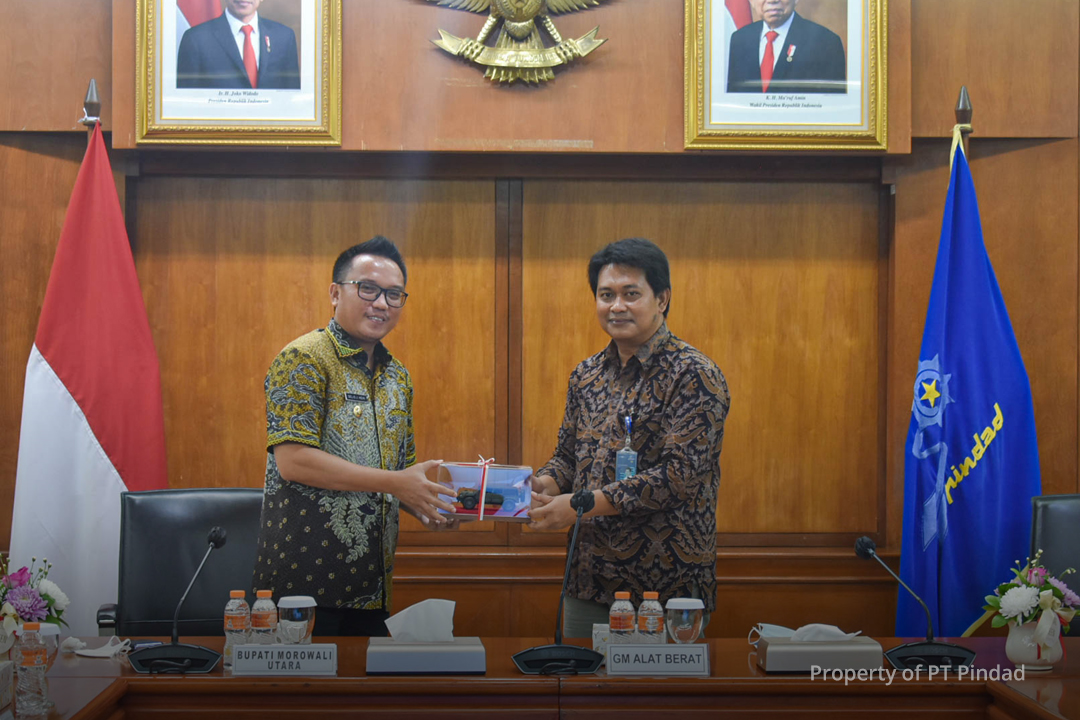 TERTARIK PRODUK INDUSTRIAL, BUPATI MOROWALI UTARA BESERTA JAJARAN KUNJUNGI PINDAD