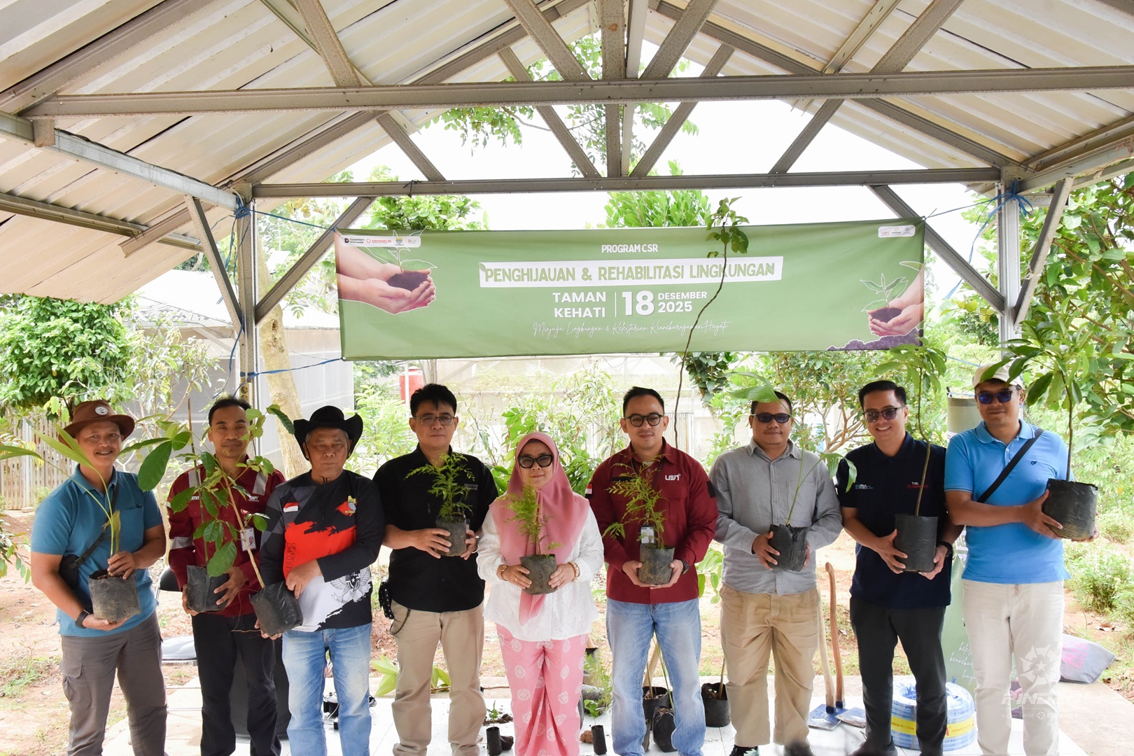 Wujud Bakti Lingkungan, TJSL PT Pindad Tanam Pohon Endemik Bersama DLH Jawa Barat