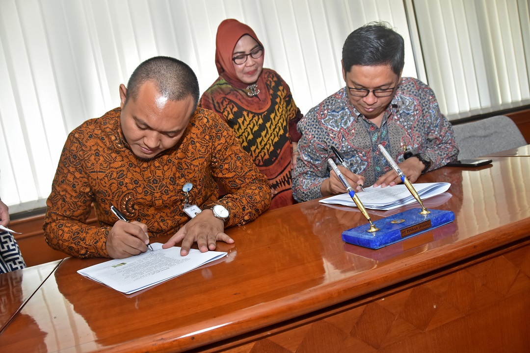 PT Pindad (Persero) Menandatangani Kerjasama dengan Bank Jabar Banten