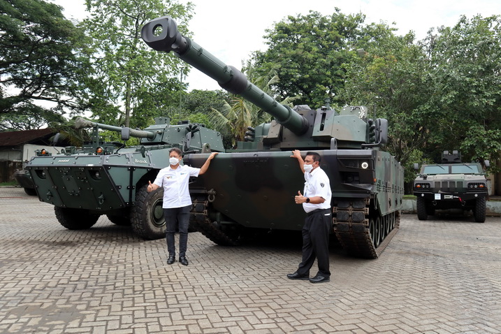 Wakil Menteri BUMN 1 Kunjungi Pindad Tinjau Perkembangan Industri Pertahanan Nasional