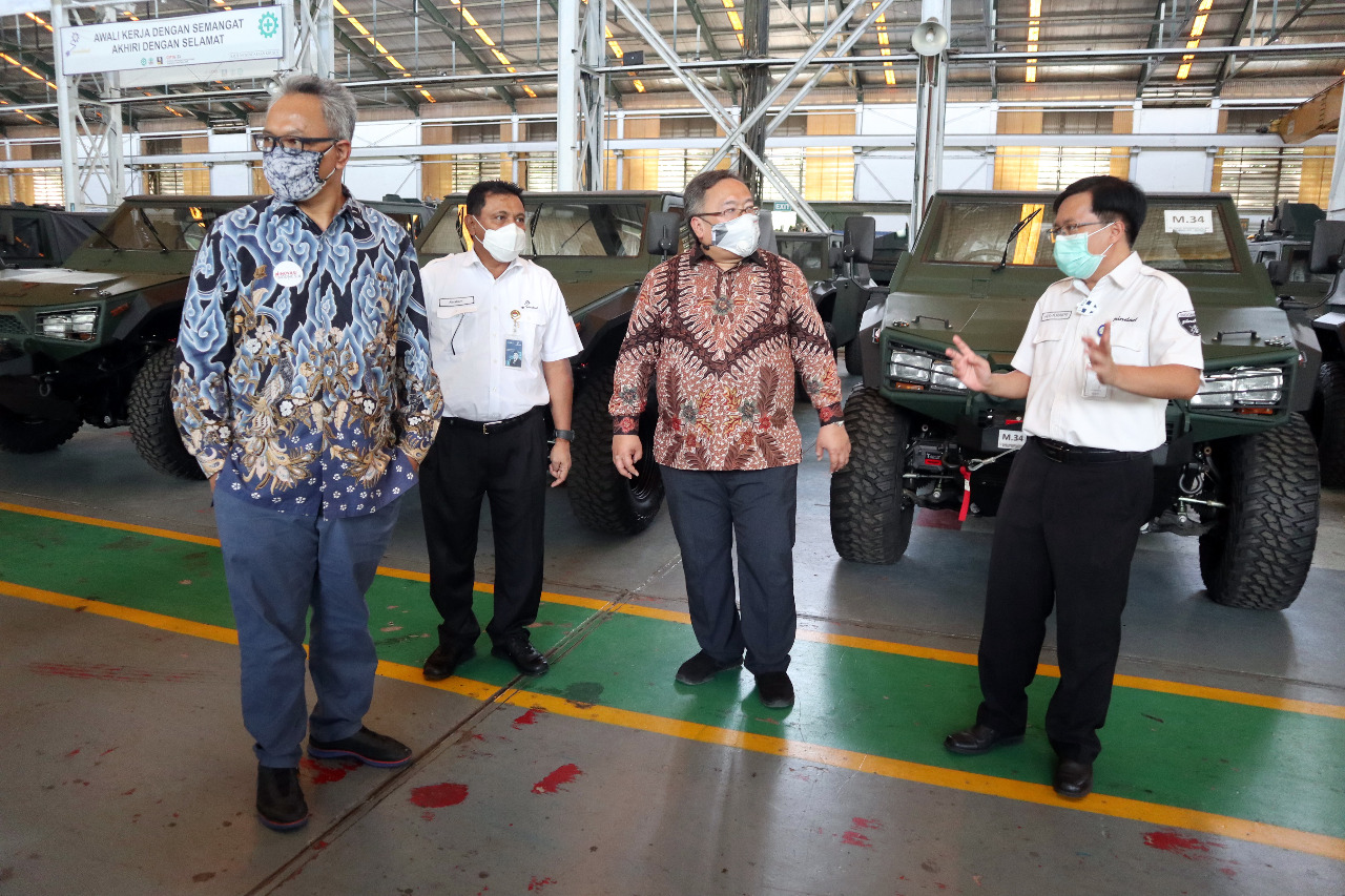 Kunjungan Industri Ke Pindad, Menristek Tinjau Hasil Litbang Produk Alutsista & Non-Alutsista Perusahaan