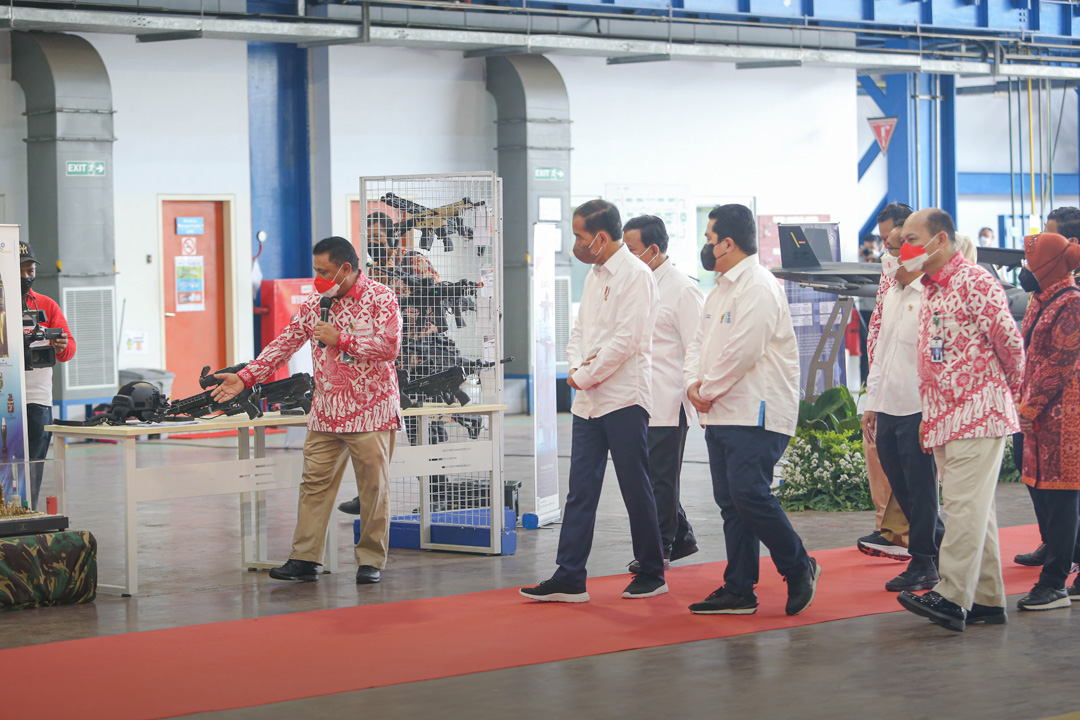 Disaksikan Presiden RI, PT Pindad Tandatangani Kontrak MKK Dengan Baranahan Kemhan Serta Tandatangani MoU Produksi Bersama Armoured Amphibious Assault Vehicle Dengan FNSS Turki