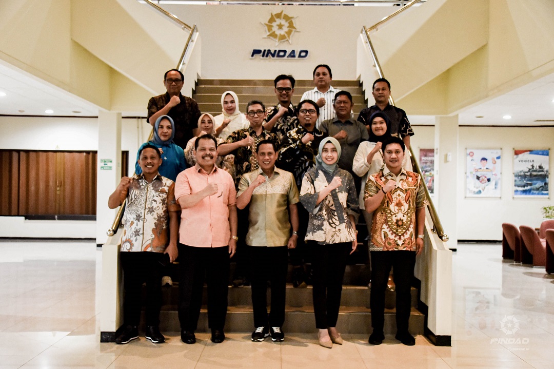 DUKUNG PENGELOLAAN SAMPAH RAMAH LINGKUNGAN, WALI KOTA KOTAMOBAGU TINJAU Produk Industrial Pindad