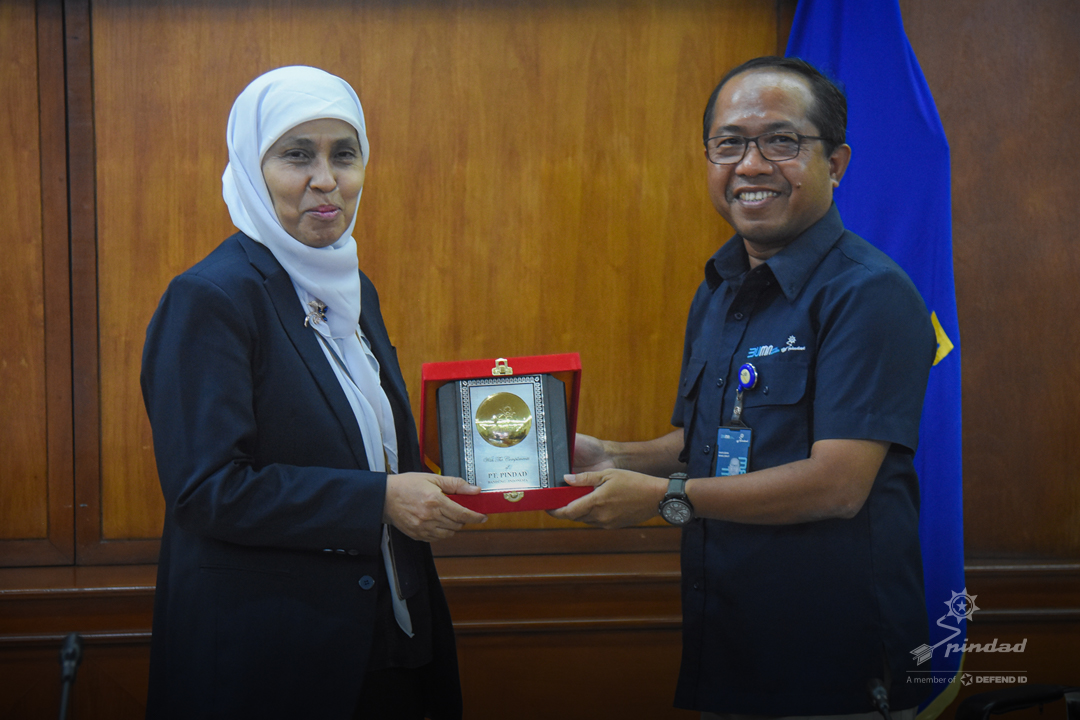 PT PINDAD TERIMA STUDY VISIT FAKULTAS TEKNIK UNIVERSITAS BRAWIJAYA