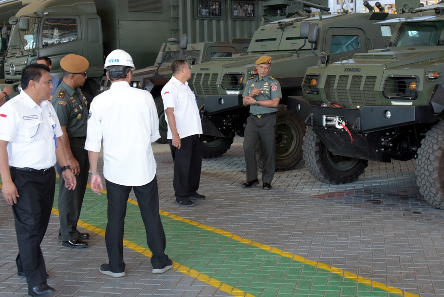Danpussenarmed Kunjungi Pindad, Tinjau Progress Komodo Nexter