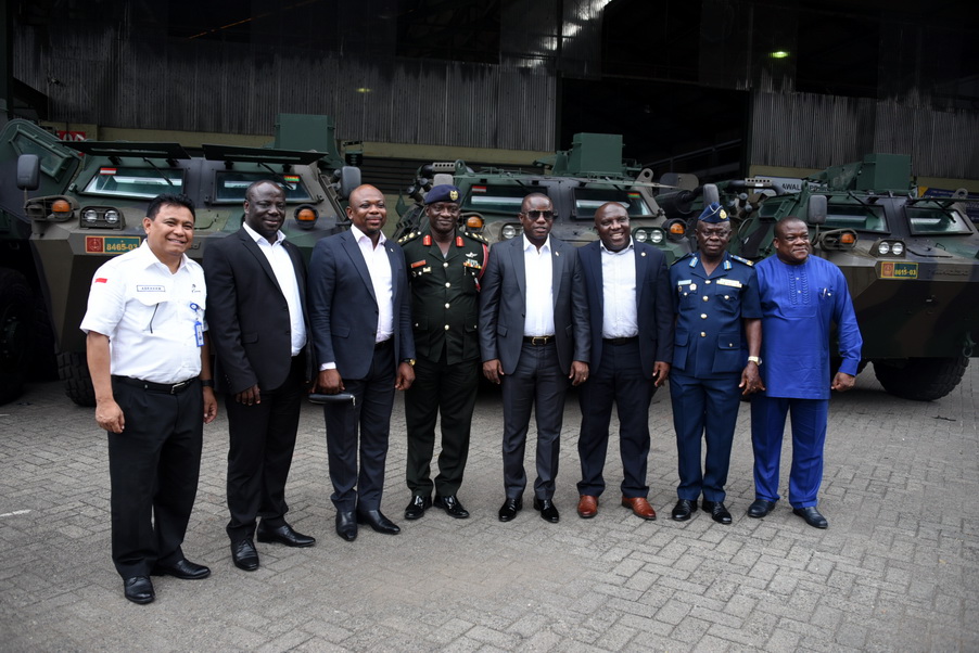 Terima Kunjungan Menhan Ghana, Dirut Pindad Tunjukan Kualitas Produk Pindad