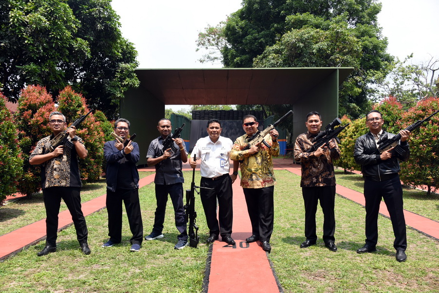 Kunjungi Pindad, Komisi 1 DPR RI Puji Kapabilitas dan Kemampuan Produk Unggulan Pindad