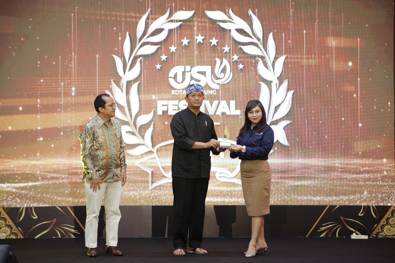 TJSL Pindad Raih Penghargaan TJSL Award 2024 dari Pemerintah Kota Bandung