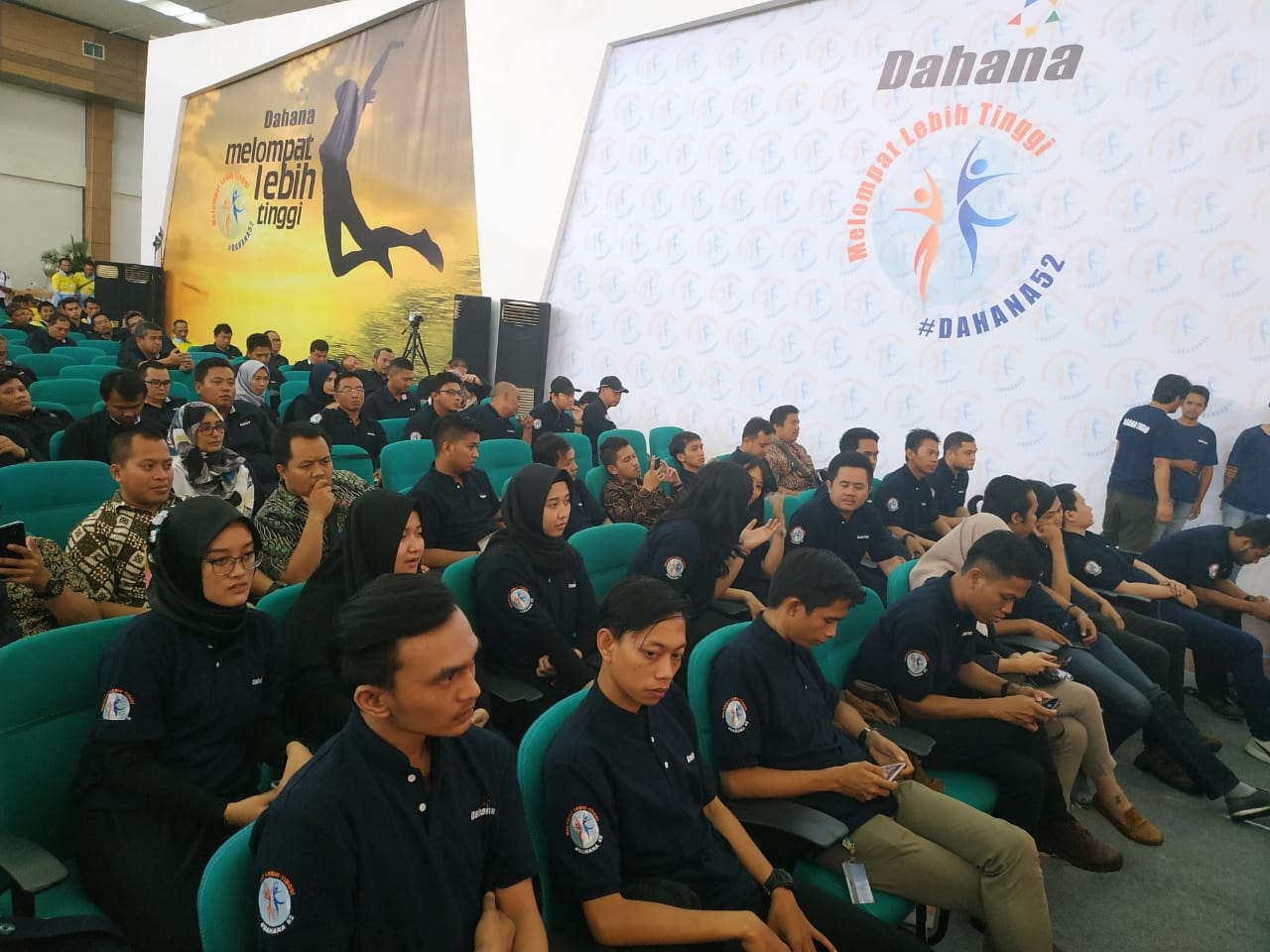 Milenials Pindad Hadiri HUT Dahana