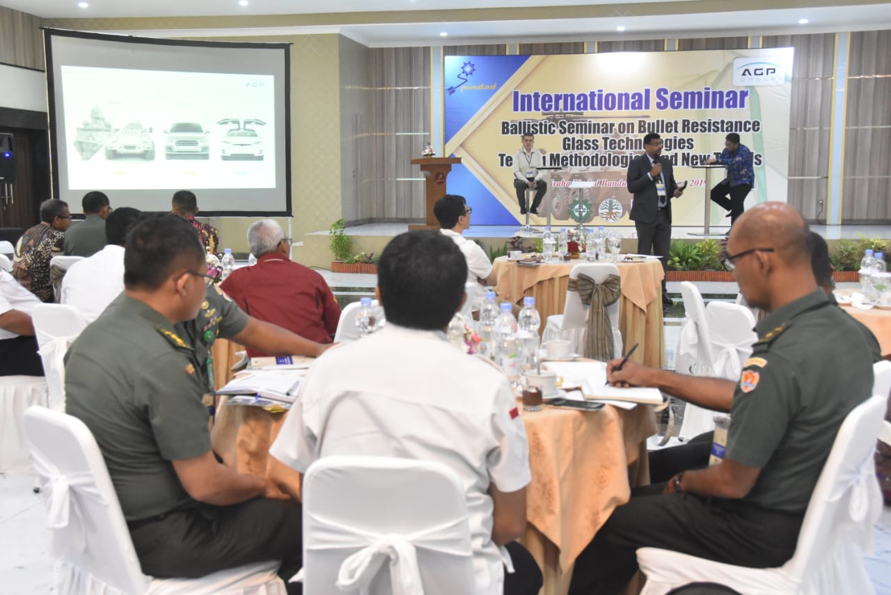 Pindad Selenggarakan Seminar Kaca Anti Peluru