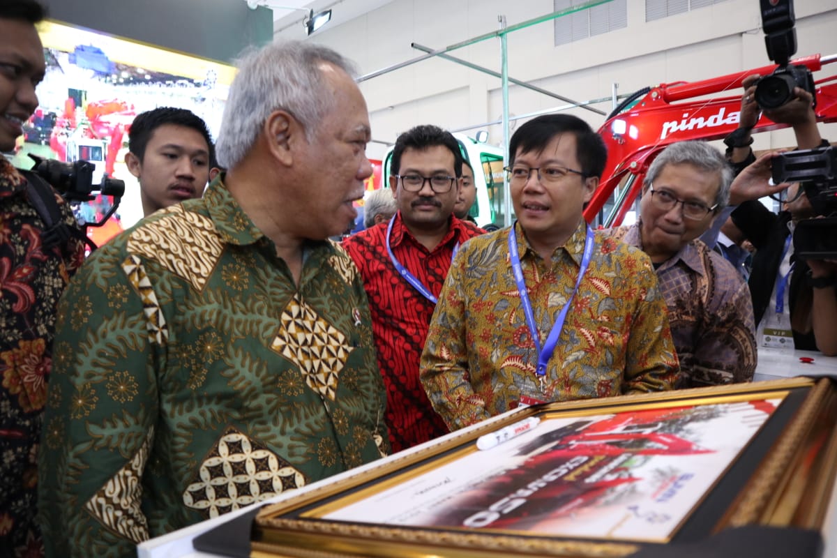 Pindad Launching Excava 50, Varian Mini Ekskavator Terbaru 