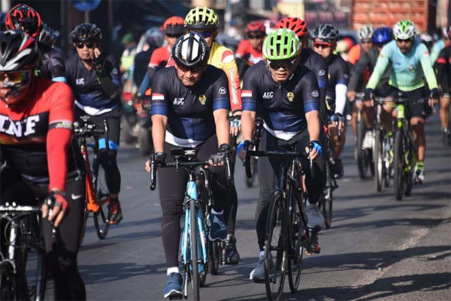 Pindad Gelar Gowes Halal Bihalal Bersama TNI & Polri