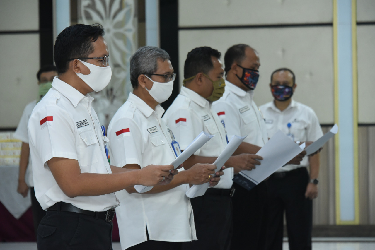 Pelantikan dan Serah Terima Jabatan Strata 1 di PT Pindad (Persero)